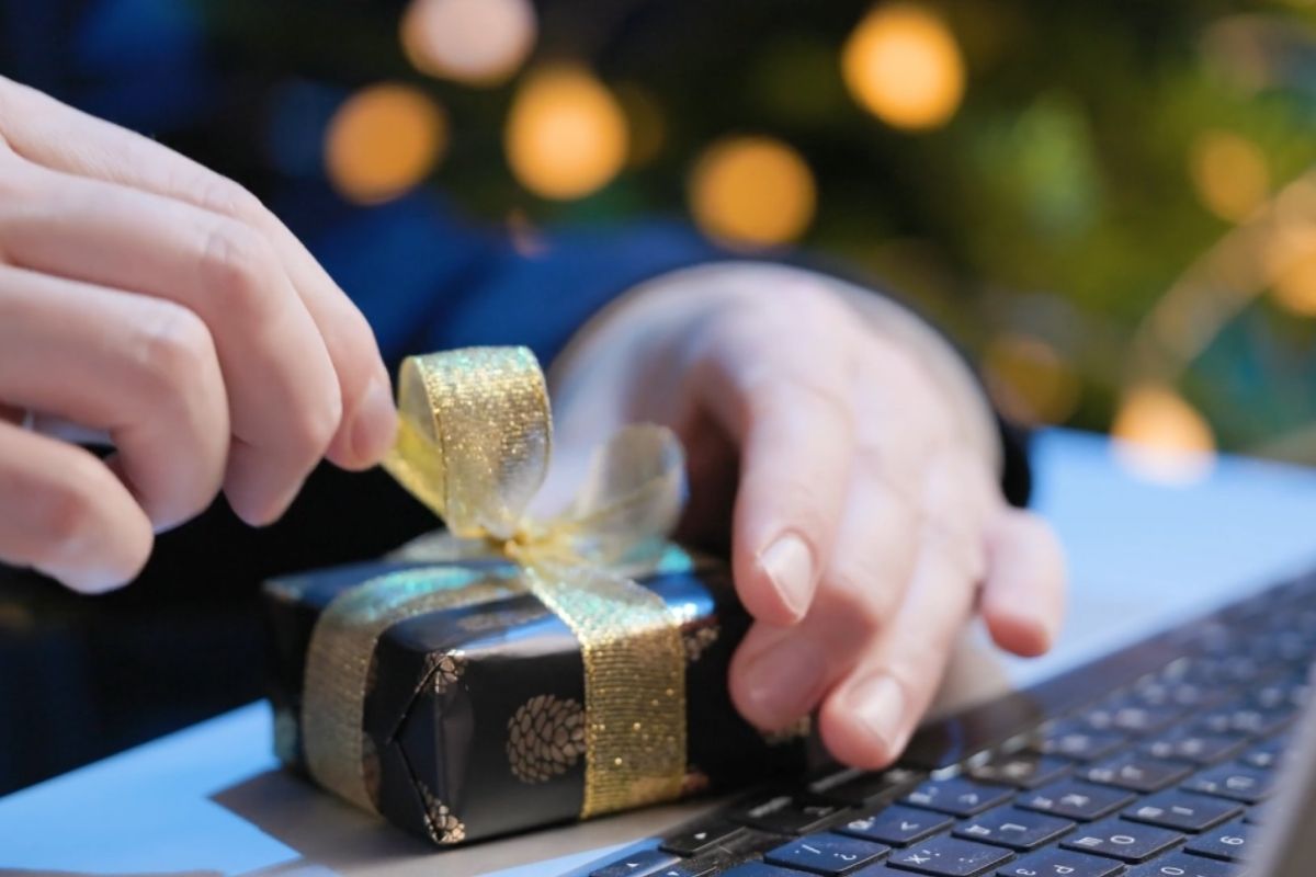 7 najboljih korporativnih poklona za novogodišnje praznike