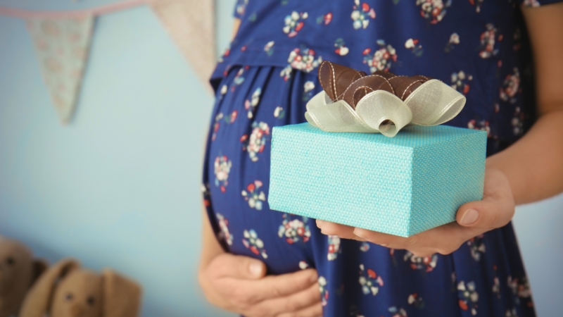 12 najboljih poklona za trudnicu koje će zaista koristiti